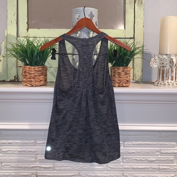 Lululemon Heather Gray Scoop Neck Racerback Tank Size 4 - Picture 1 of 3